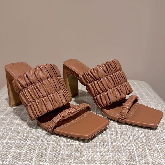 Jonathan SIMKHAI Felix Elastic 3.5 in‎ Heeled Mules - Size 38 (7.5) - Picture 4 of 15